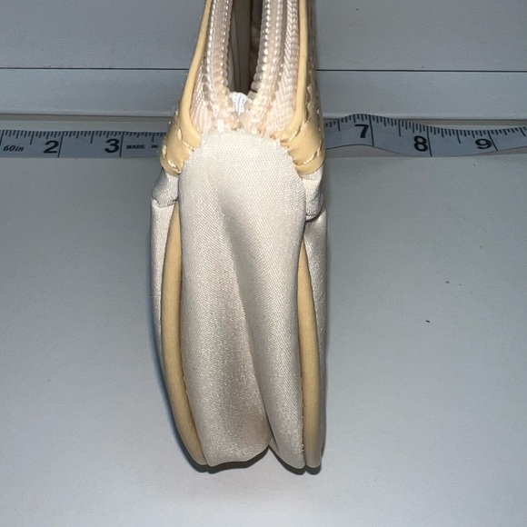 Cosmetic bag - Picture 5 of 6